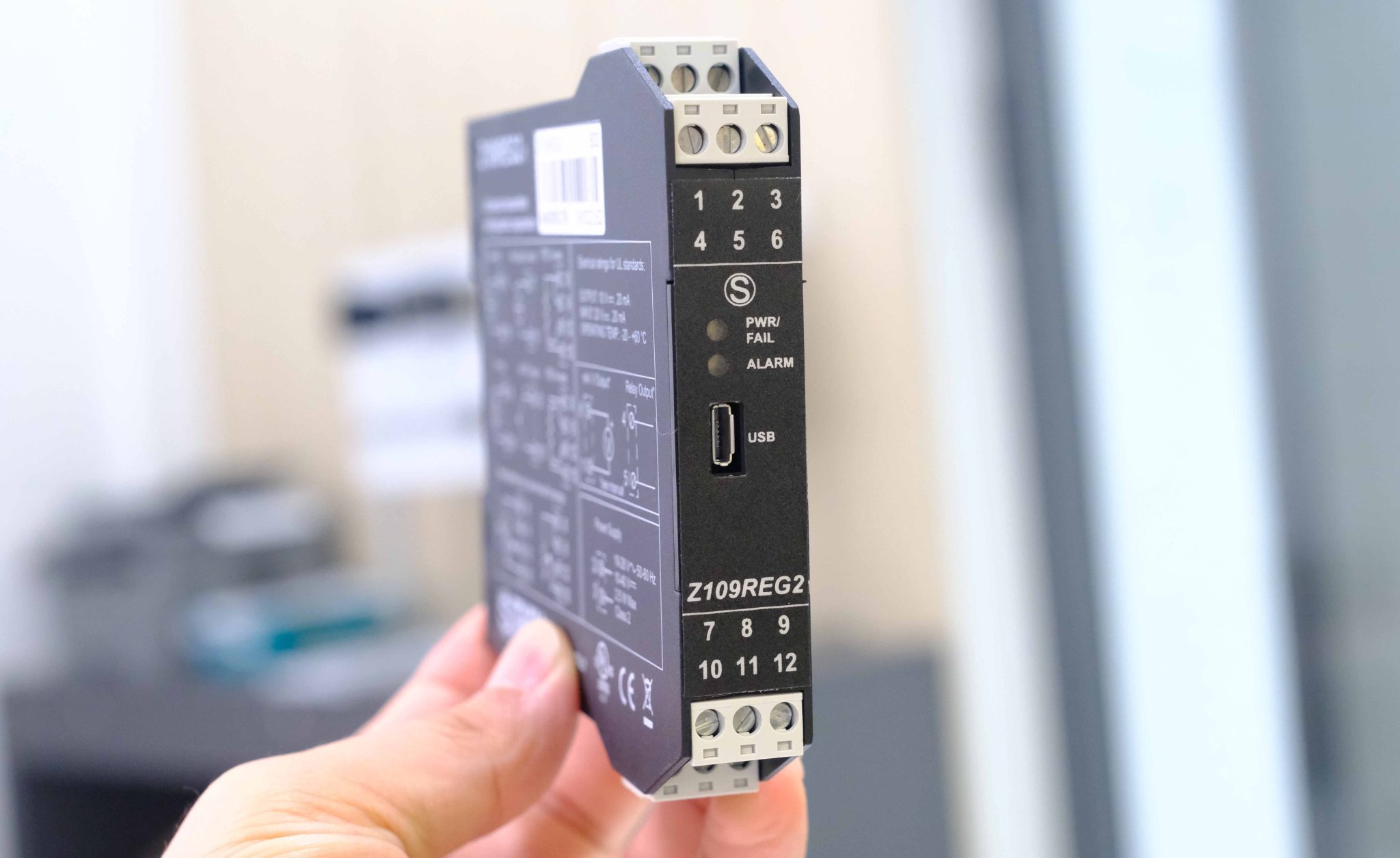 Bộ chuyển đổi điện trở shunt Z109REG2-1 của Seneca