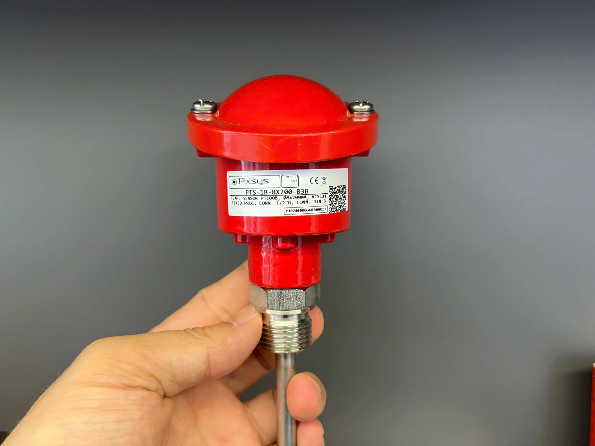 Cảm biến nhiệt độ Pt100 với housing nhôm và ren lắp ống