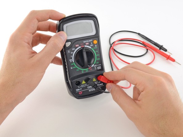 Sử dụng thang đo điện áp trong đồng hồ vạn năng