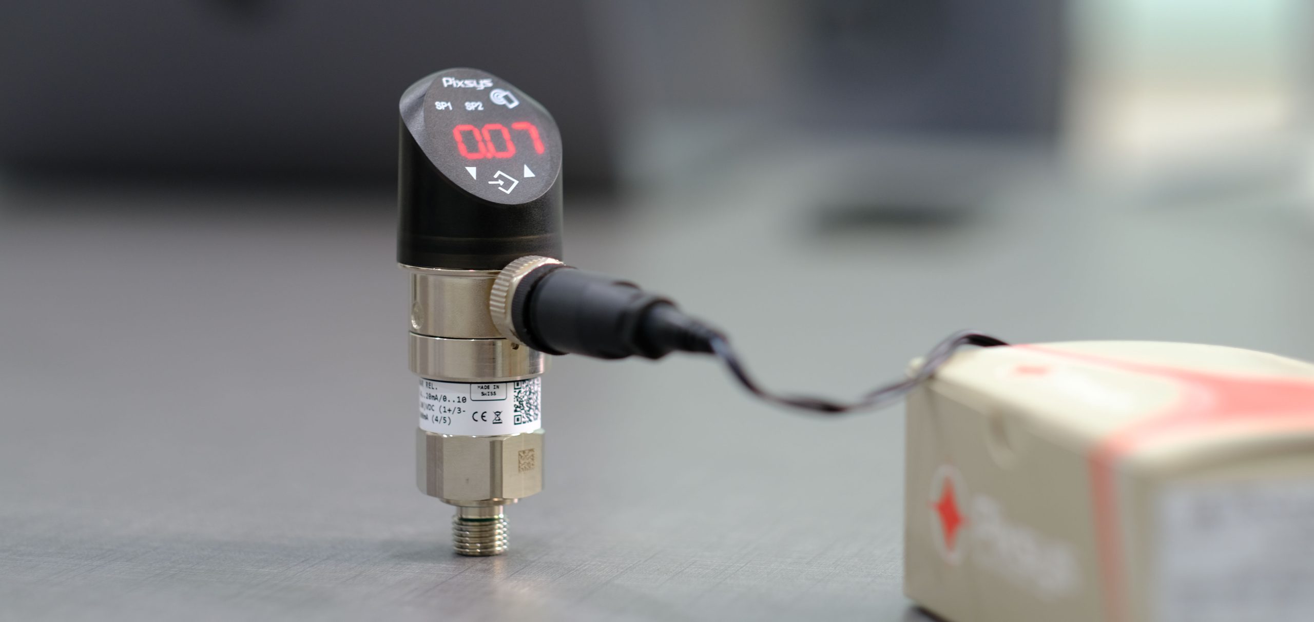 Cảm biến áp suất điện tử DST 400