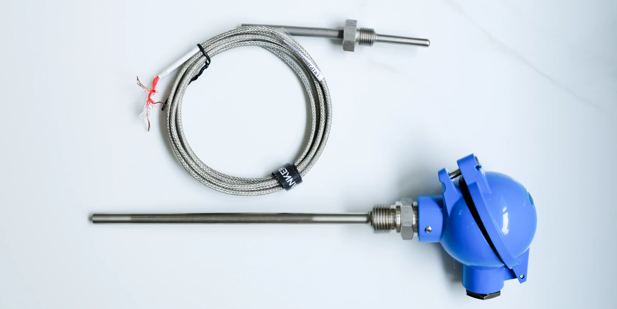 Phân biệt cảm biến nhiệt độ Pt100 loại dây và head mouted