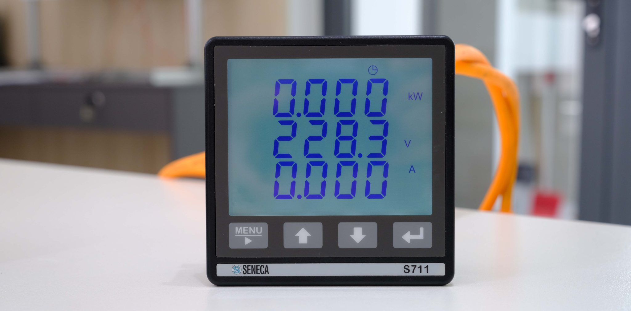 S711 – power analyzer dạng panel, hiển thị và phân tích điện năng trực tiếp tại tủ điện