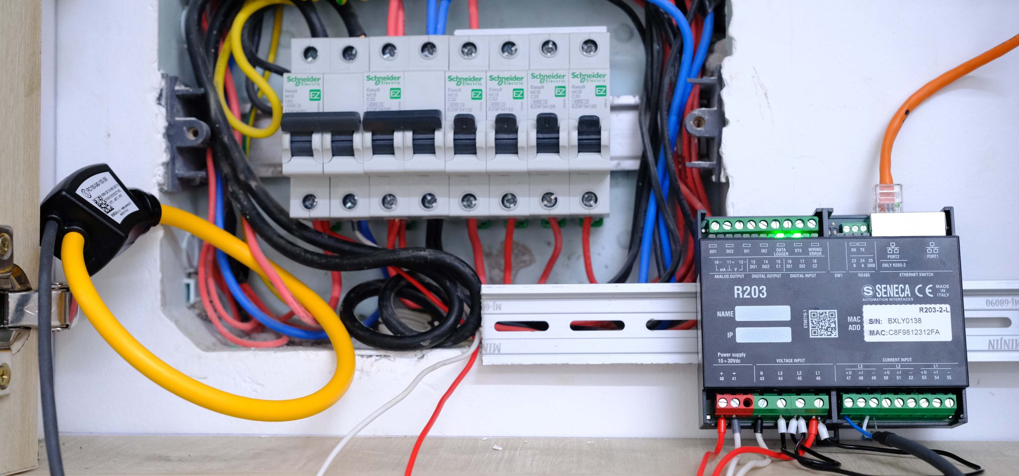 Thiết bị phân tích và giám sát điện năng liên tục - online