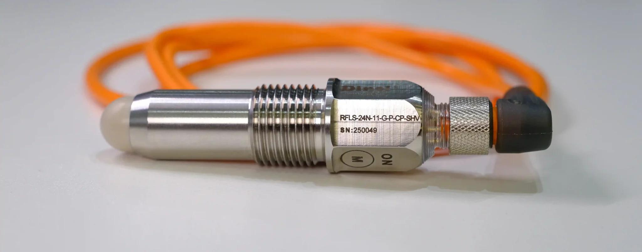 Cảm biến đo mức hóa chất RFLS-24N-11-G-P-CP-SHV