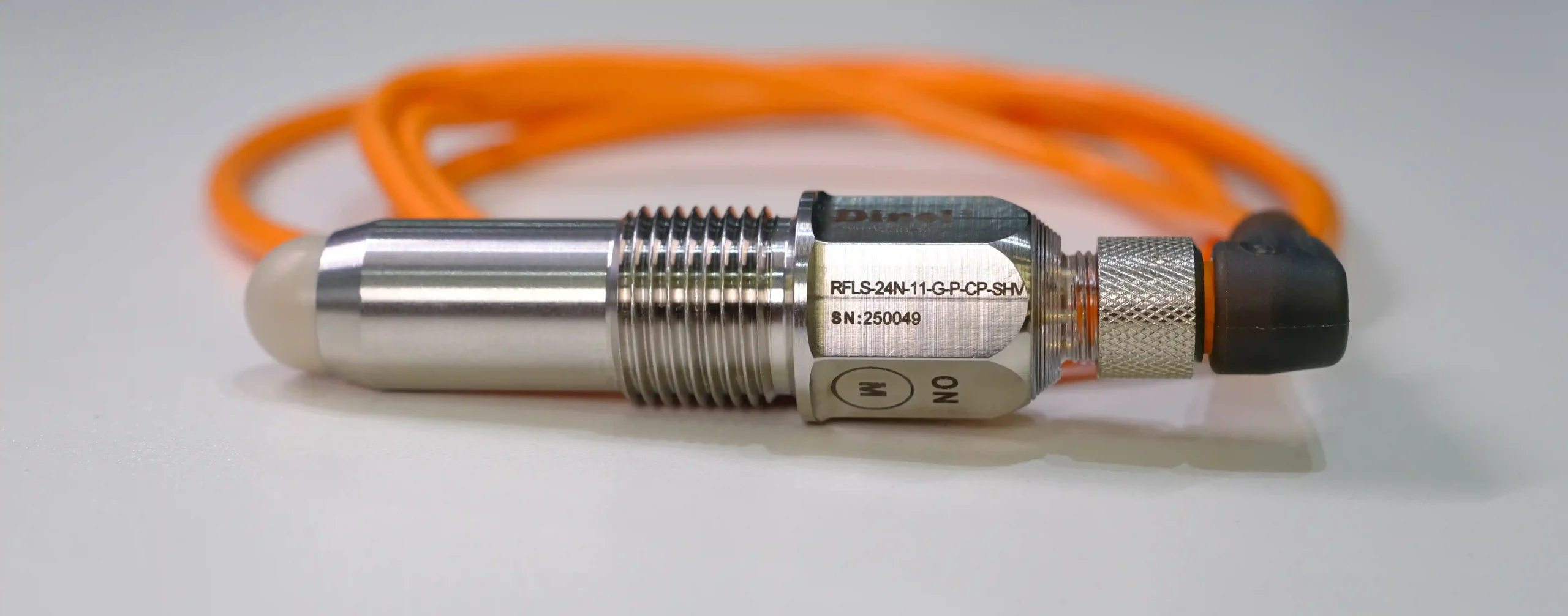 Cảm biến đo mức hóa chất RFLS-24N-11-G-P-CP-SHV