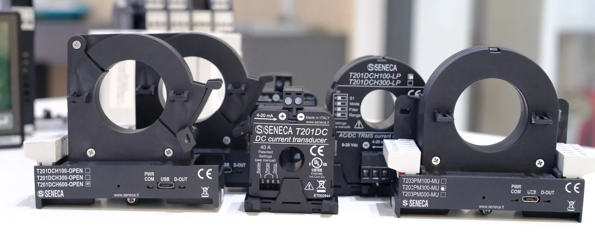 Công tắc cảm biến dòng điện lỏi kín Seneca T201 Series